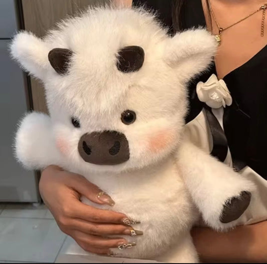 Lavish Running Highland Cow Plushie/WHITE